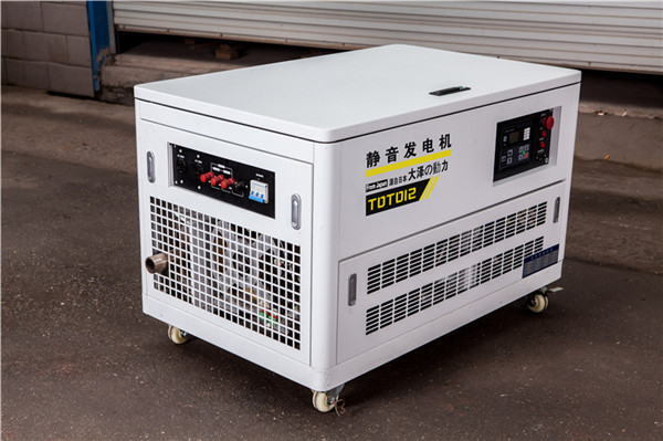 四缸水冷12kw静音汽油发电机TOTO12-- 上海豹罗实业有限公司